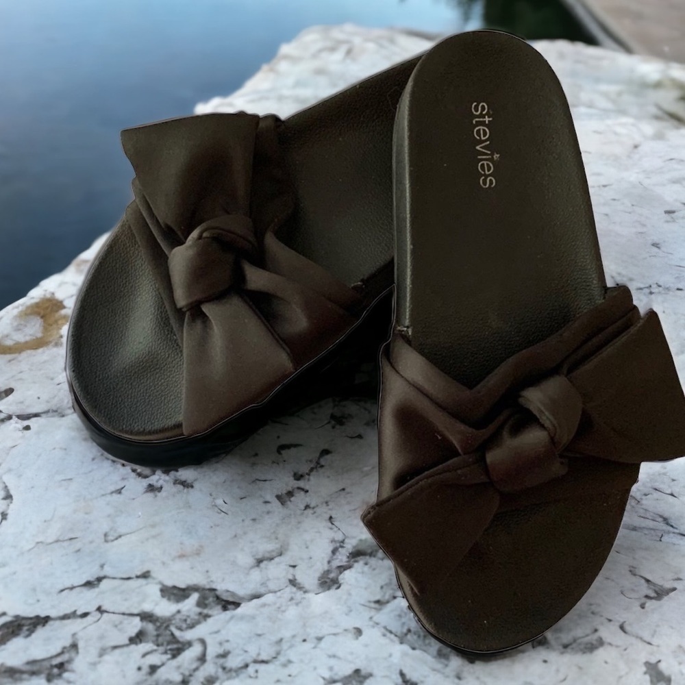 🌹Stevie’s Satin Bow Girls Slide Sandals Black Size 4